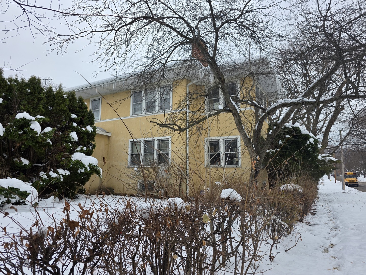 1525 North Avenue, Waukegan, IL 60085