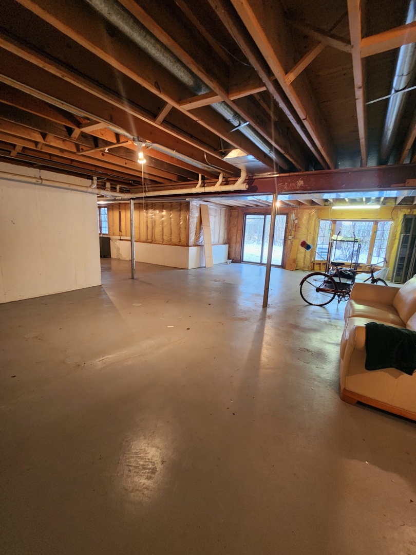 6808 Scotch Pine Trail, Darien, IL 60561