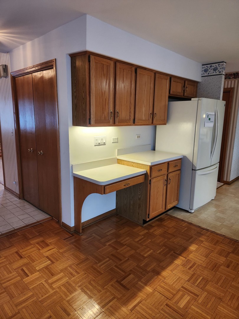 6808 Scotch Pine Trail, Darien, IL 60561