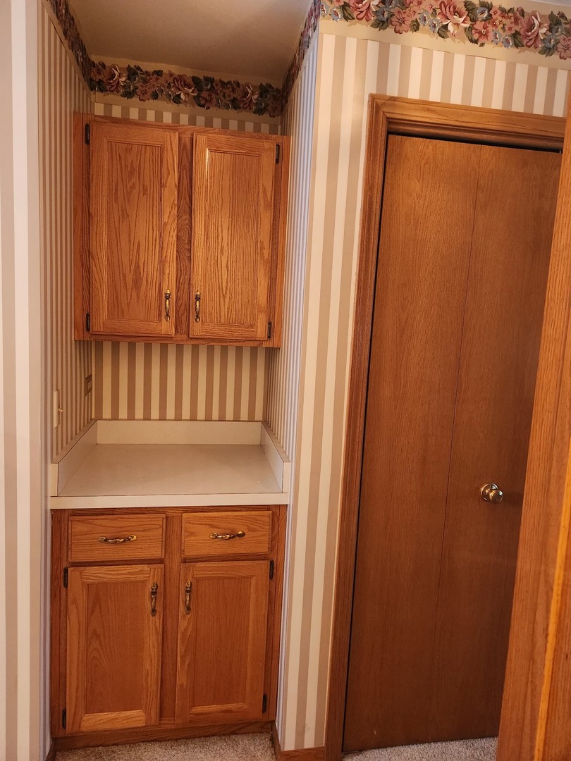 6808 Scotch Pine Trail, Darien, IL 60561