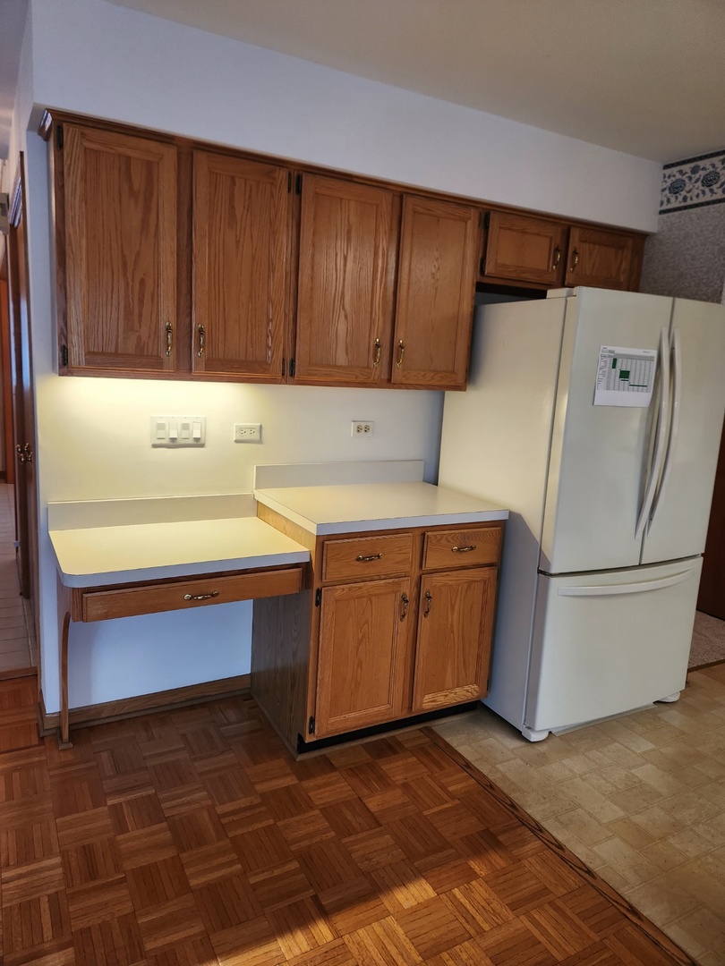 6808 Scotch Pine Trail, Darien, IL 60561