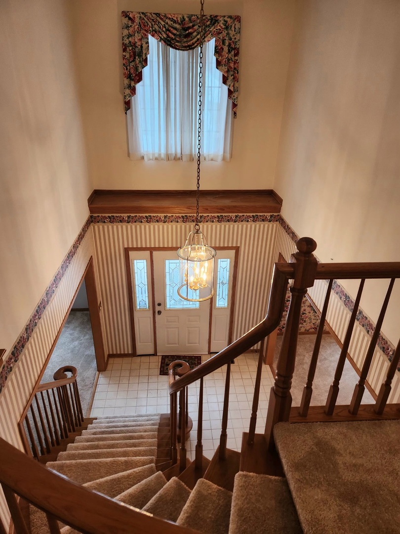 6808 Scotch Pine Trail, Darien, IL 60561