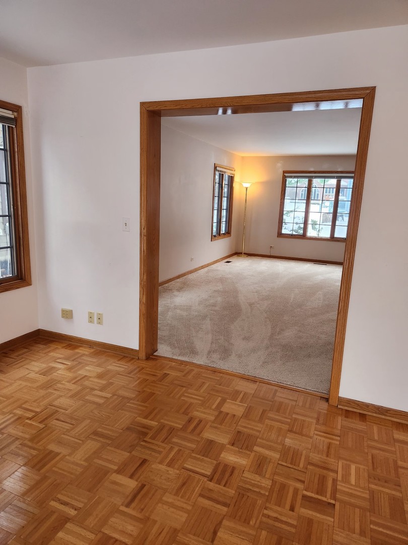 6808 Scotch Pine Trail, Darien, IL 60561