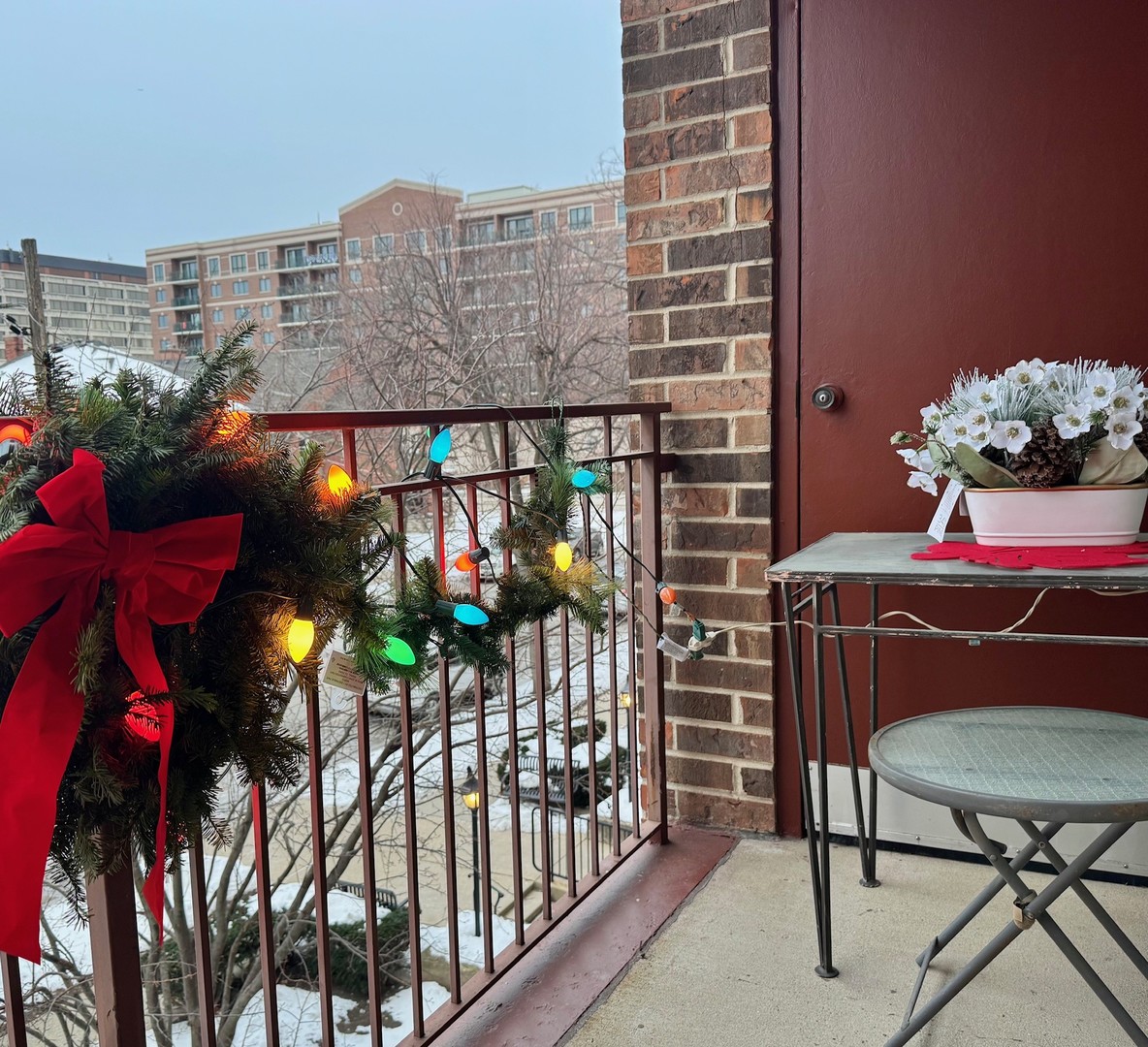 825 Pearson Street #3D, Des Plaines, IL 60016