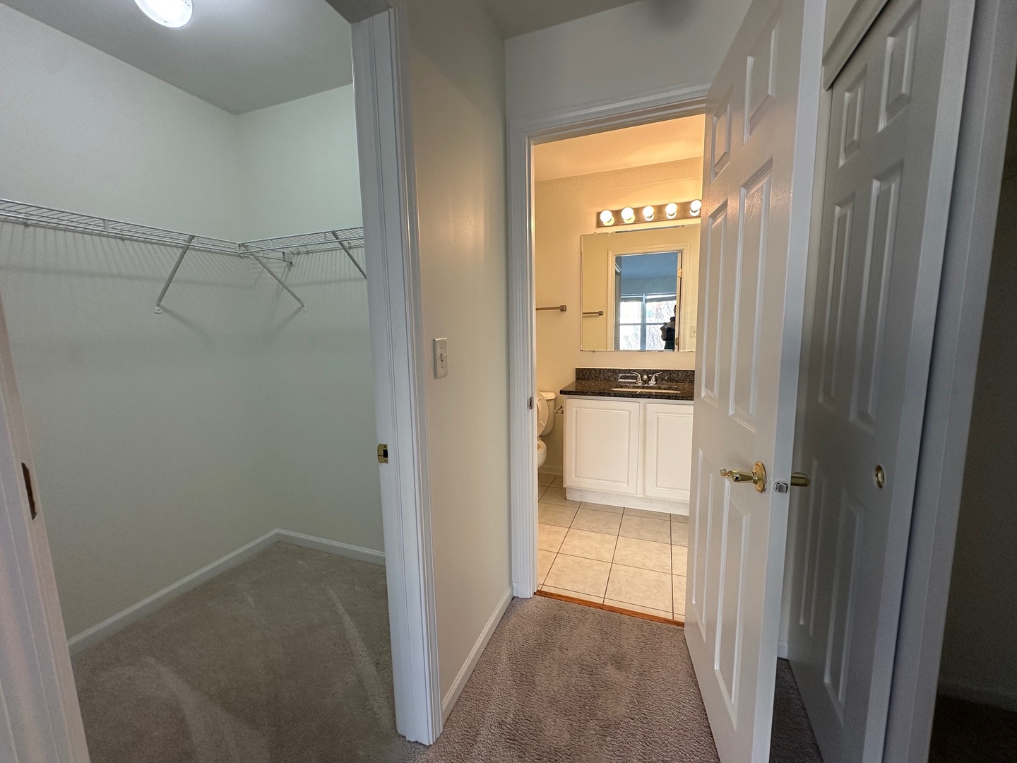 2600 Providence Avenue, Aurora, IL 60503