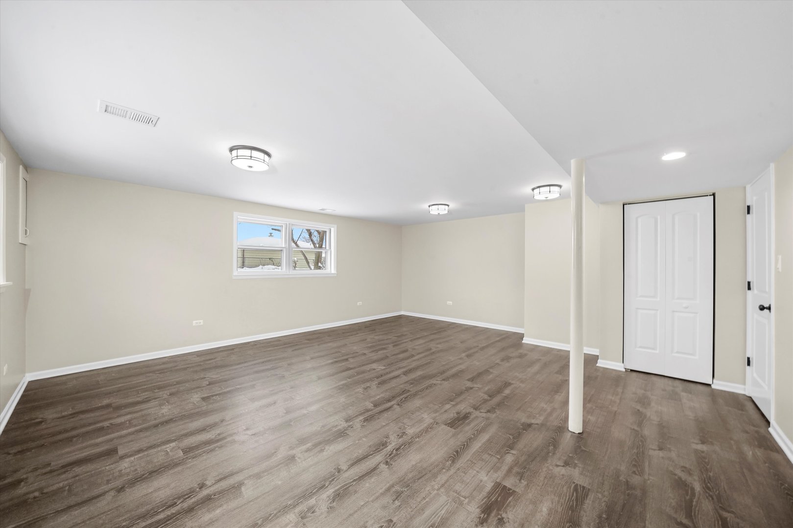 8939 Melvina Avenue, Oak Lawn, IL 60453