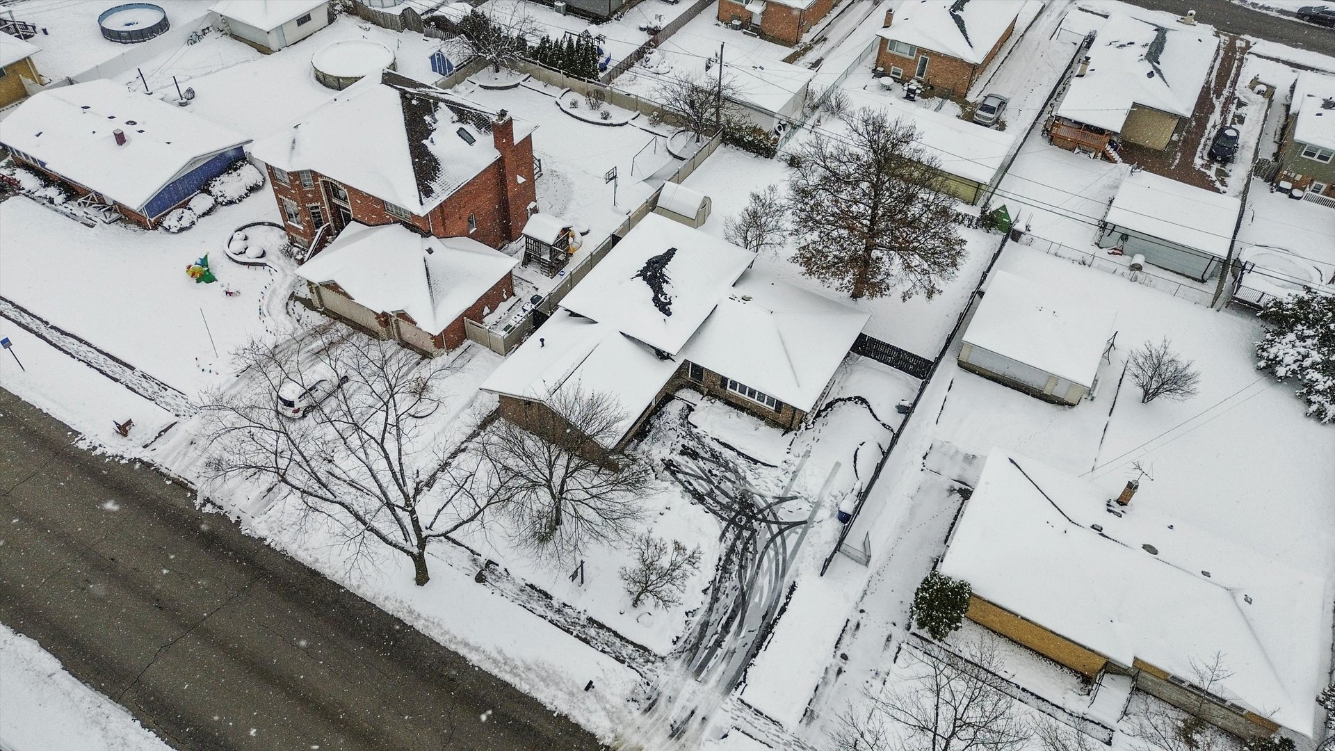 8939 Melvina Avenue, Oak Lawn, IL 60453