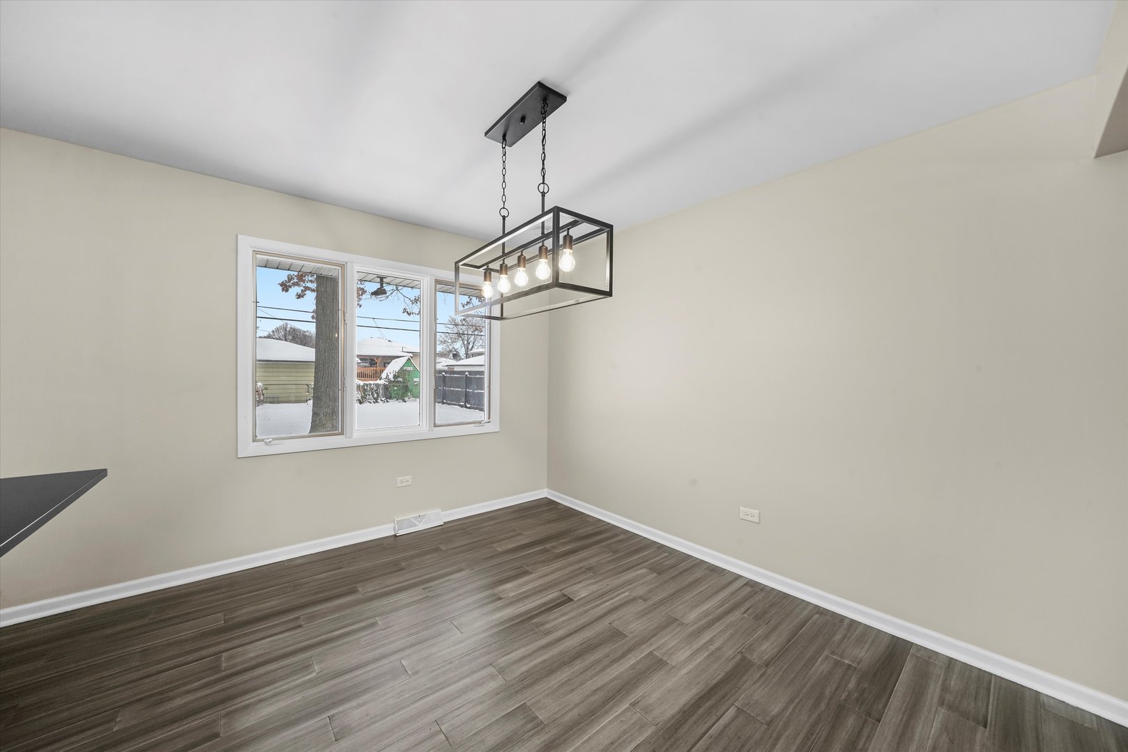 8939 Melvina Avenue, Oak Lawn, IL 60453