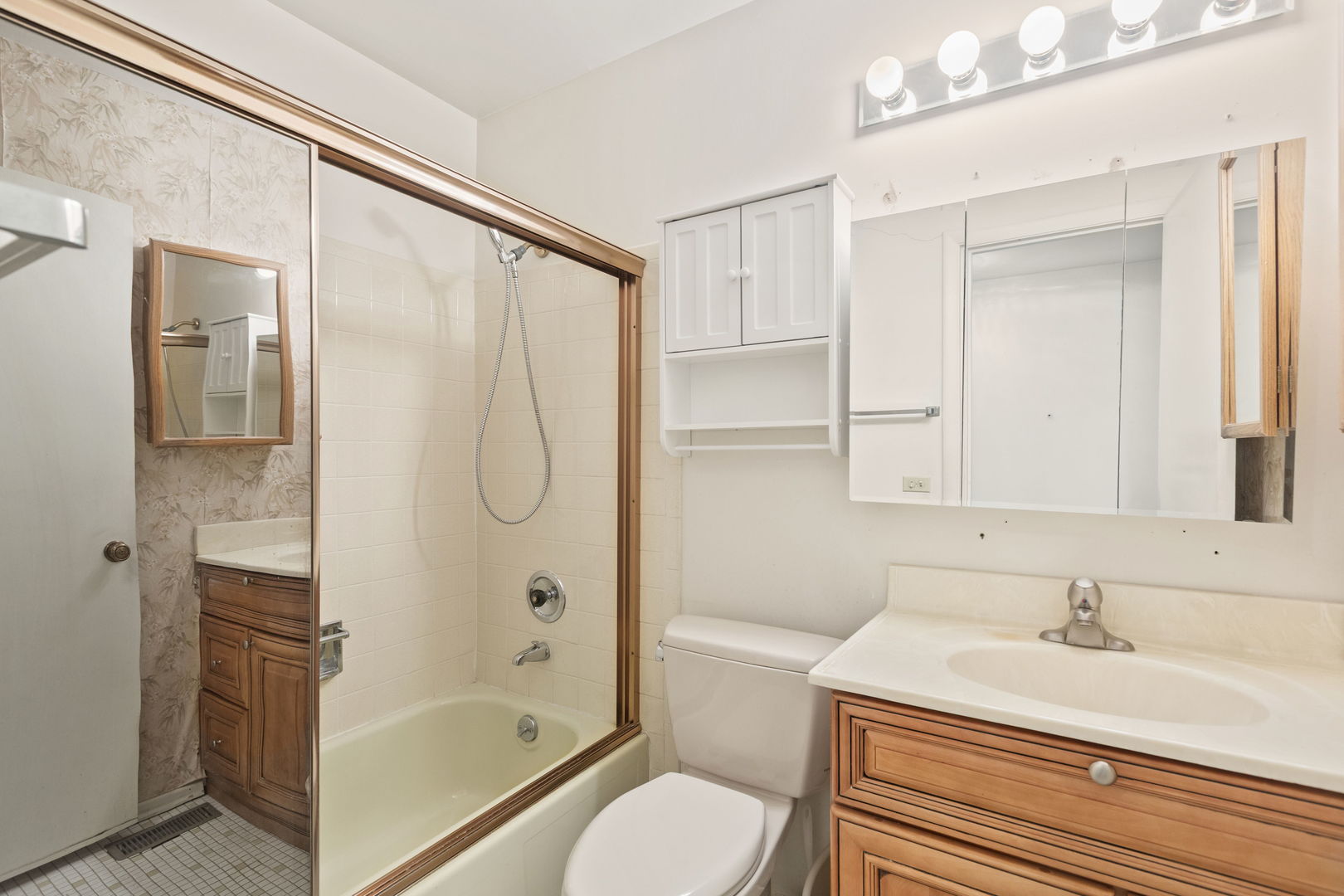 920 Eden Drive, Schaumburg, IL 60195