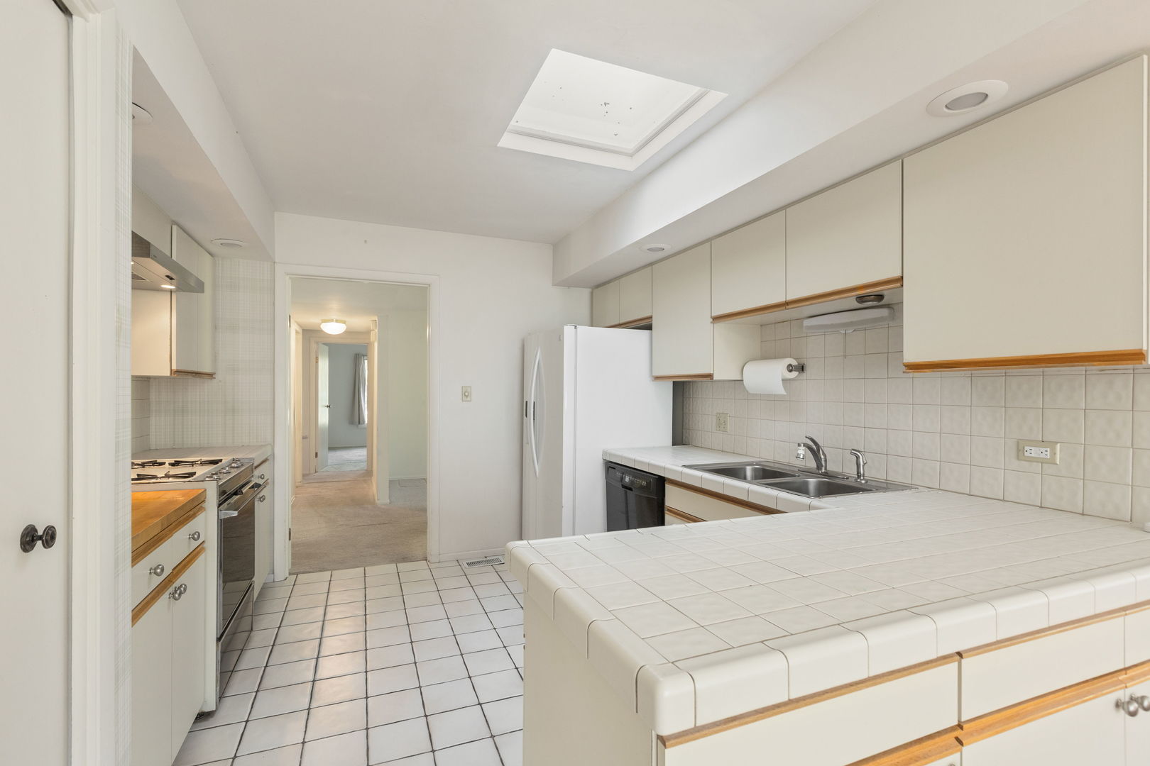 920 Eden Drive, Schaumburg, IL 60195