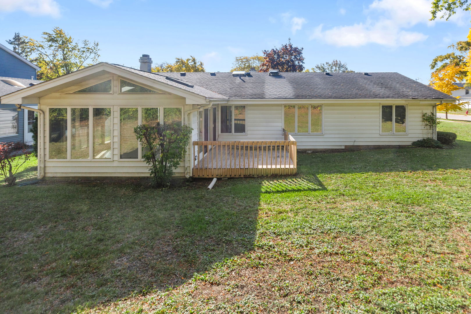 920 Eden Drive, Schaumburg, IL 60195