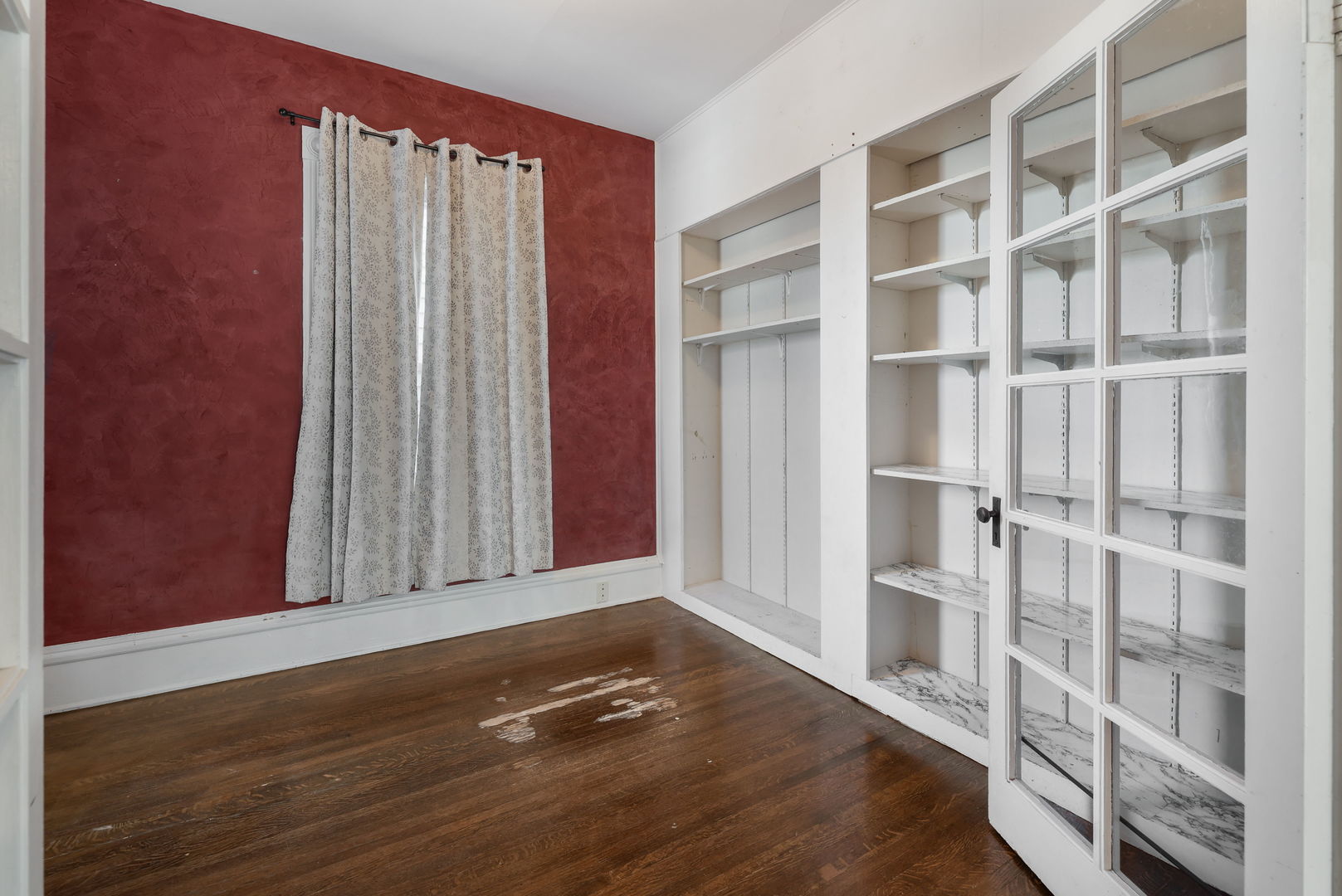 217 Henry Street, Elgin, IL 60120