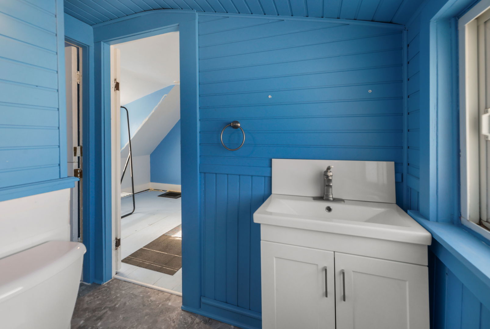 217 Henry Street, Elgin, IL 60120