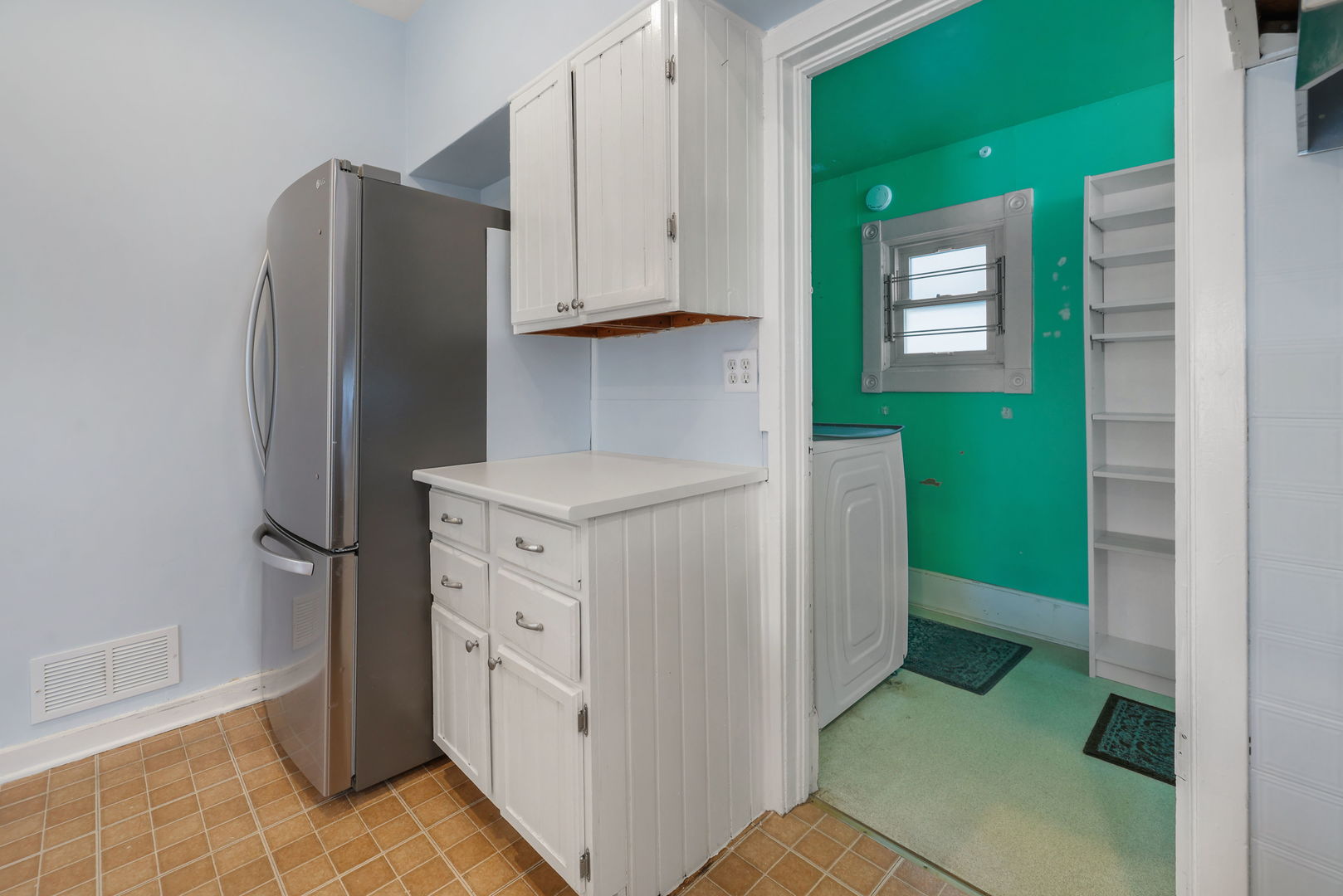 217 Henry Street, Elgin, IL 60120