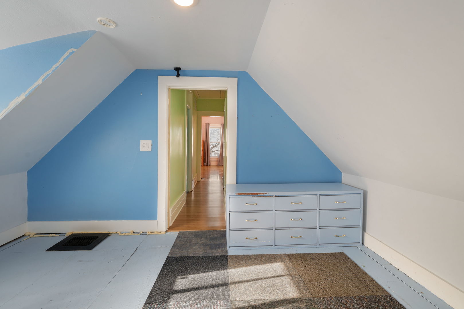 217 Henry Street, Elgin, IL 60120