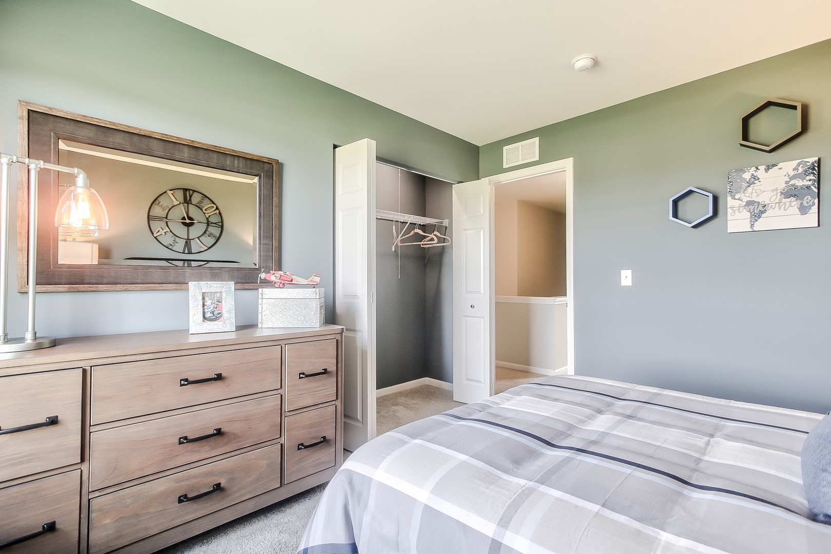 1623 Patterson Avenue, North Aurora, IL 60542