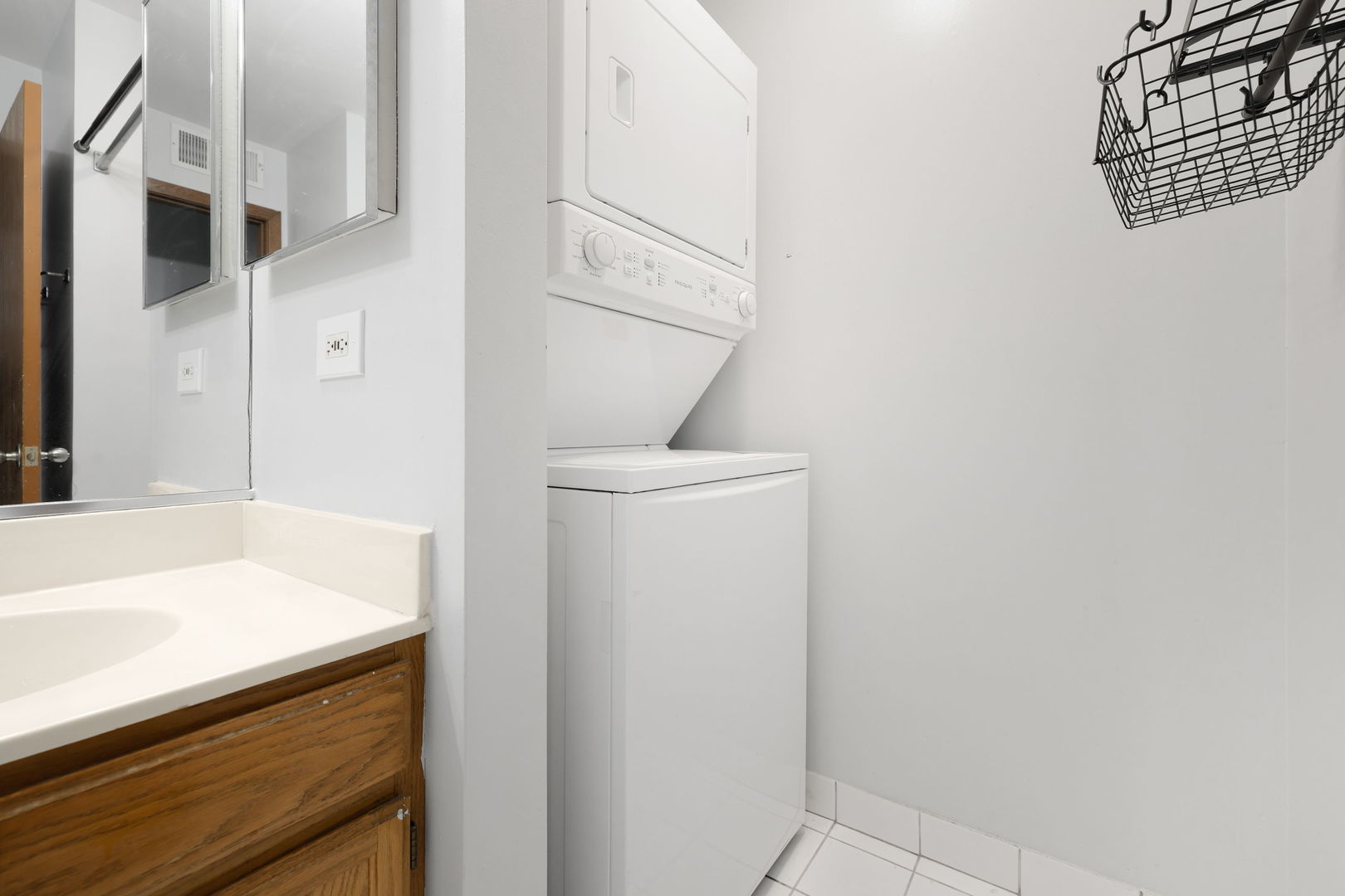 3255 Kirchoff Road #306, Rolling Meadows, IL 60008