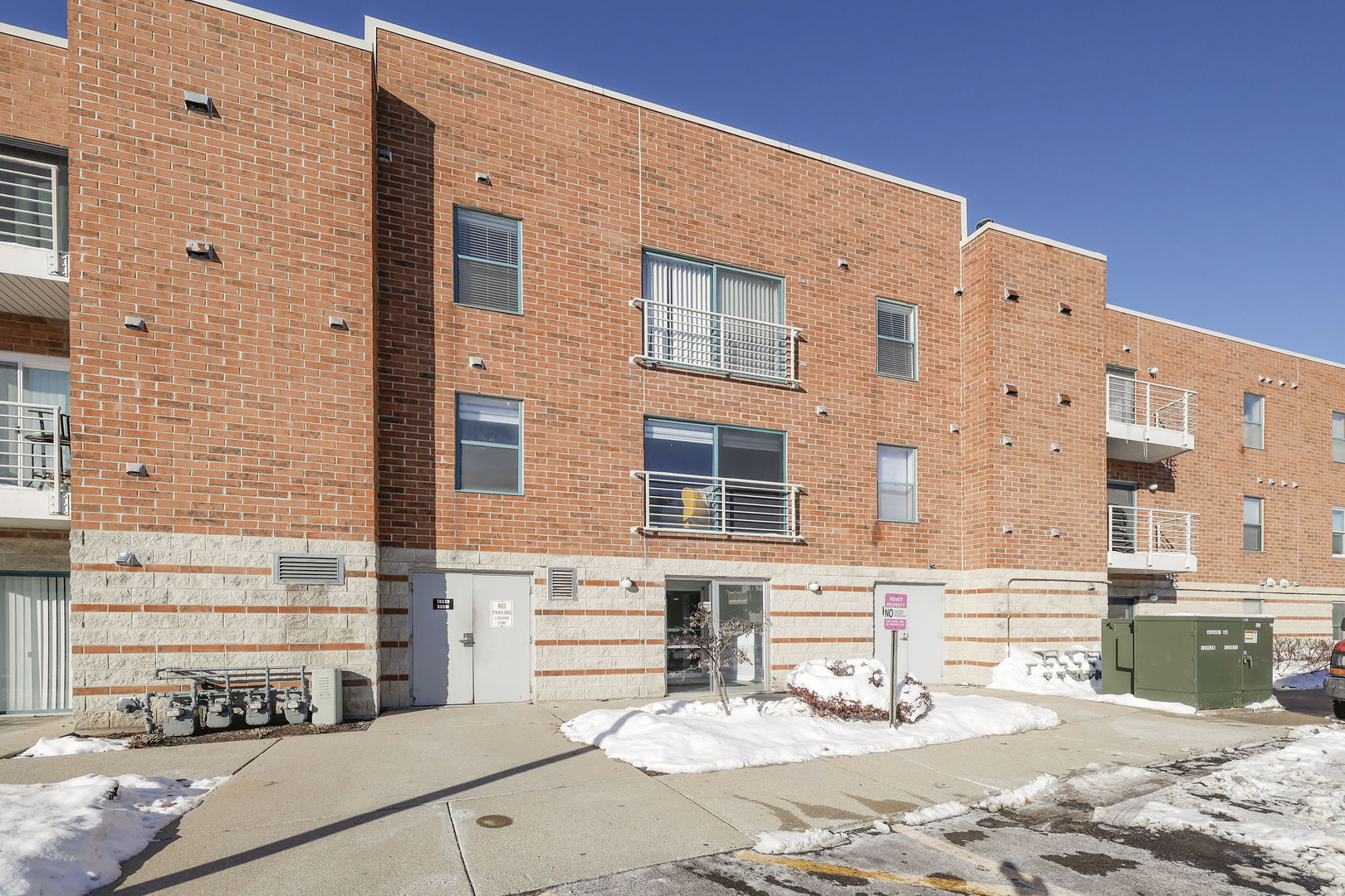 3255 Kirchoff Road #306, Rolling Meadows, IL 60008