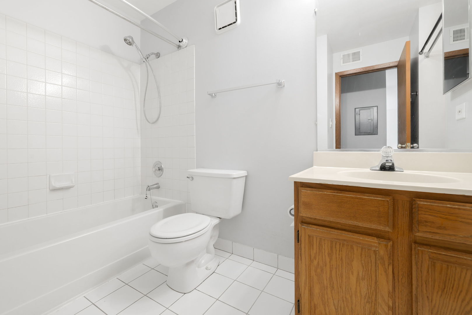 3255 Kirchoff Road #306, Rolling Meadows, IL 60008