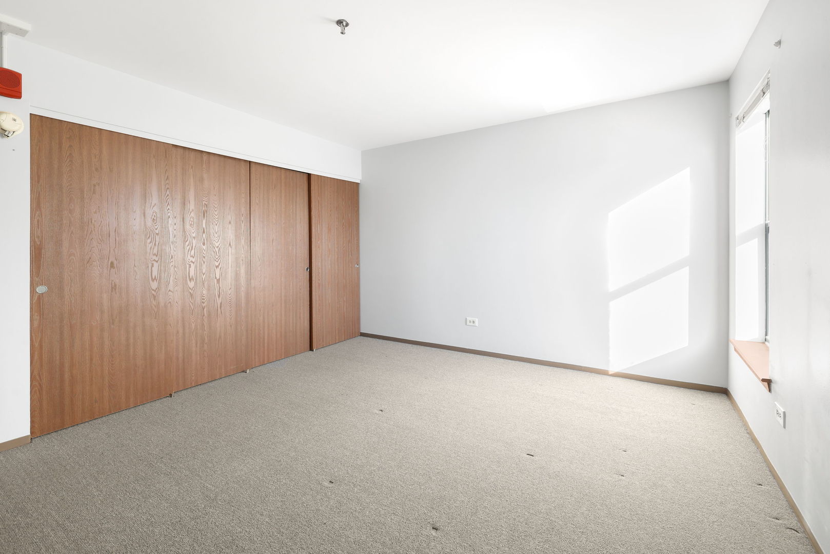 3255 Kirchoff Road #306, Rolling Meadows, IL 60008