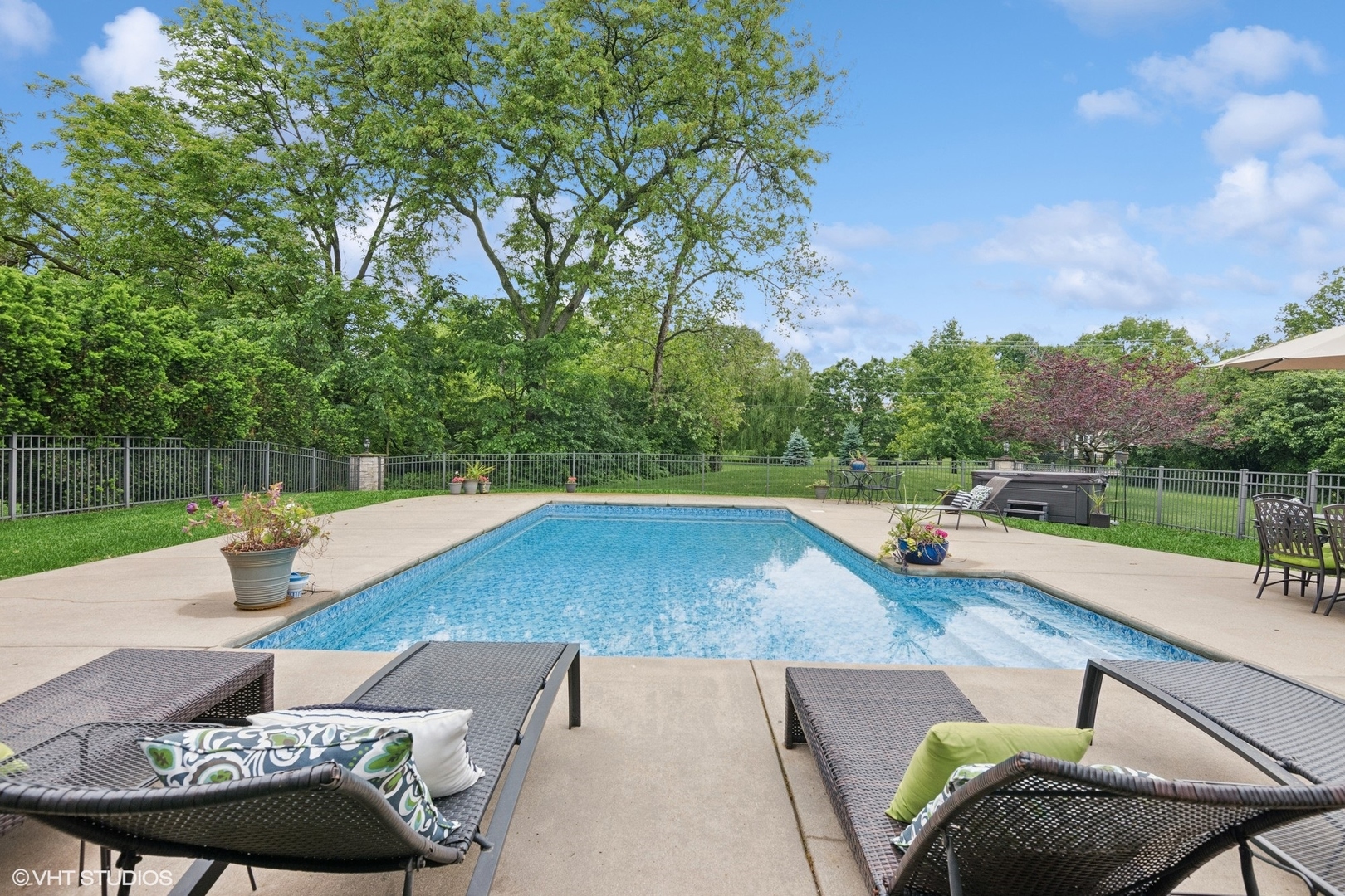 6730 S Madison Street, Willowbrook, IL 60527