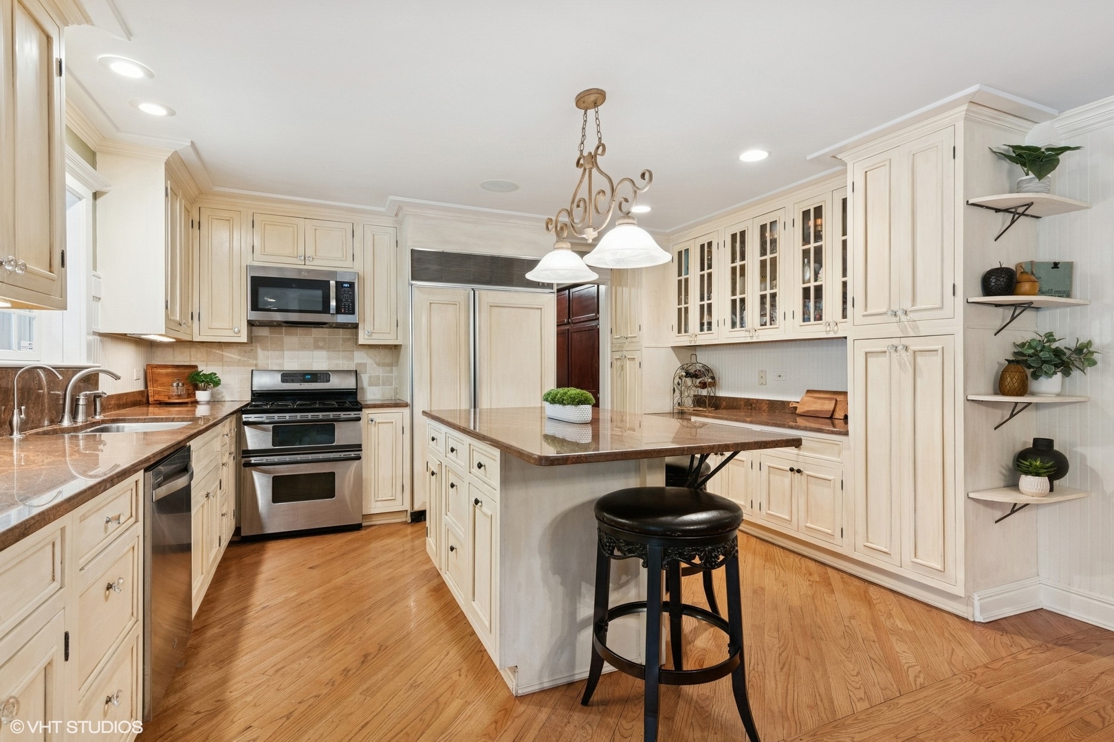 6730 S Madison Street, Willowbrook, IL 60527