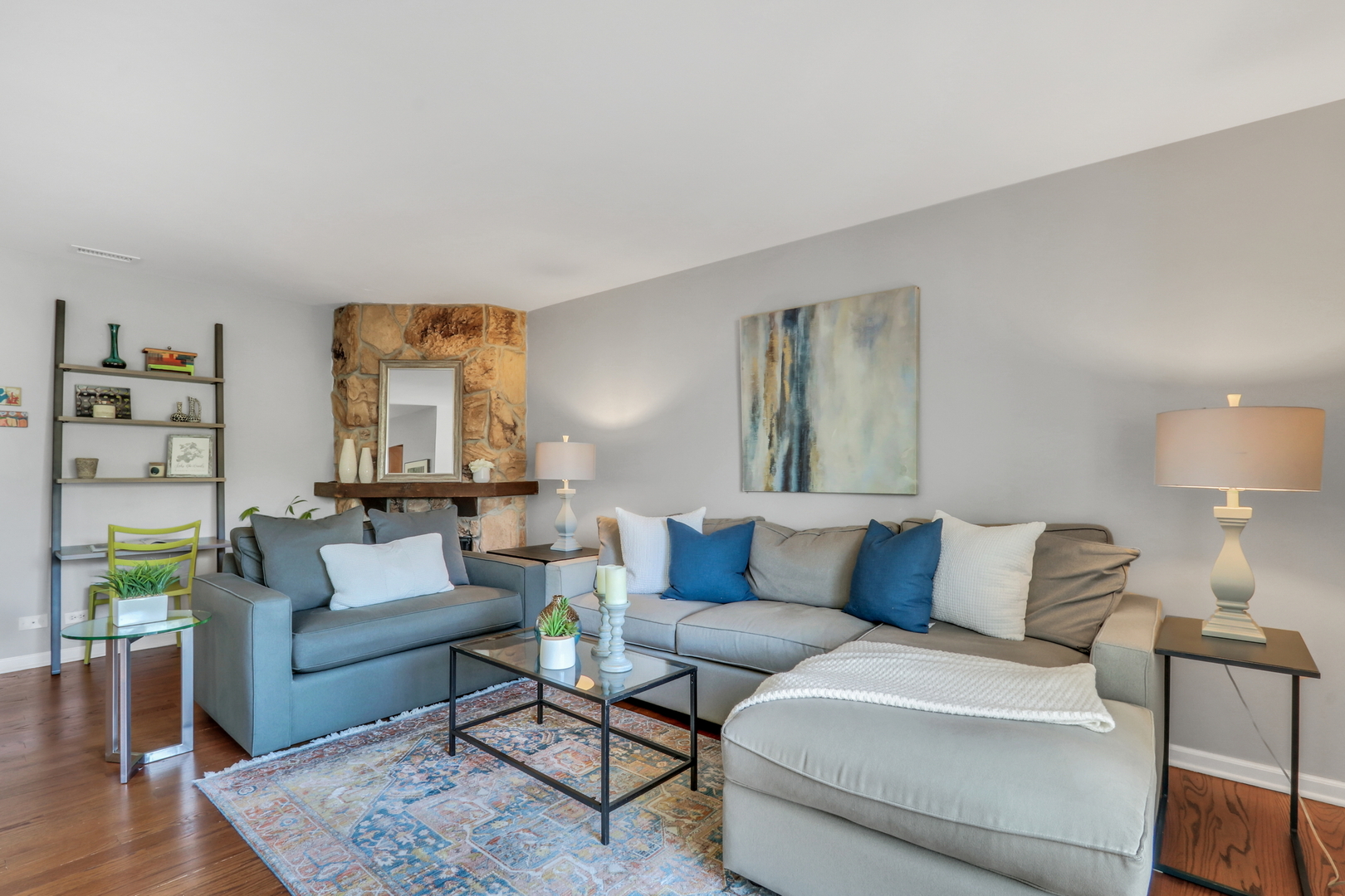 215 Coventry Circle #215, Vernon Hills, IL 60061