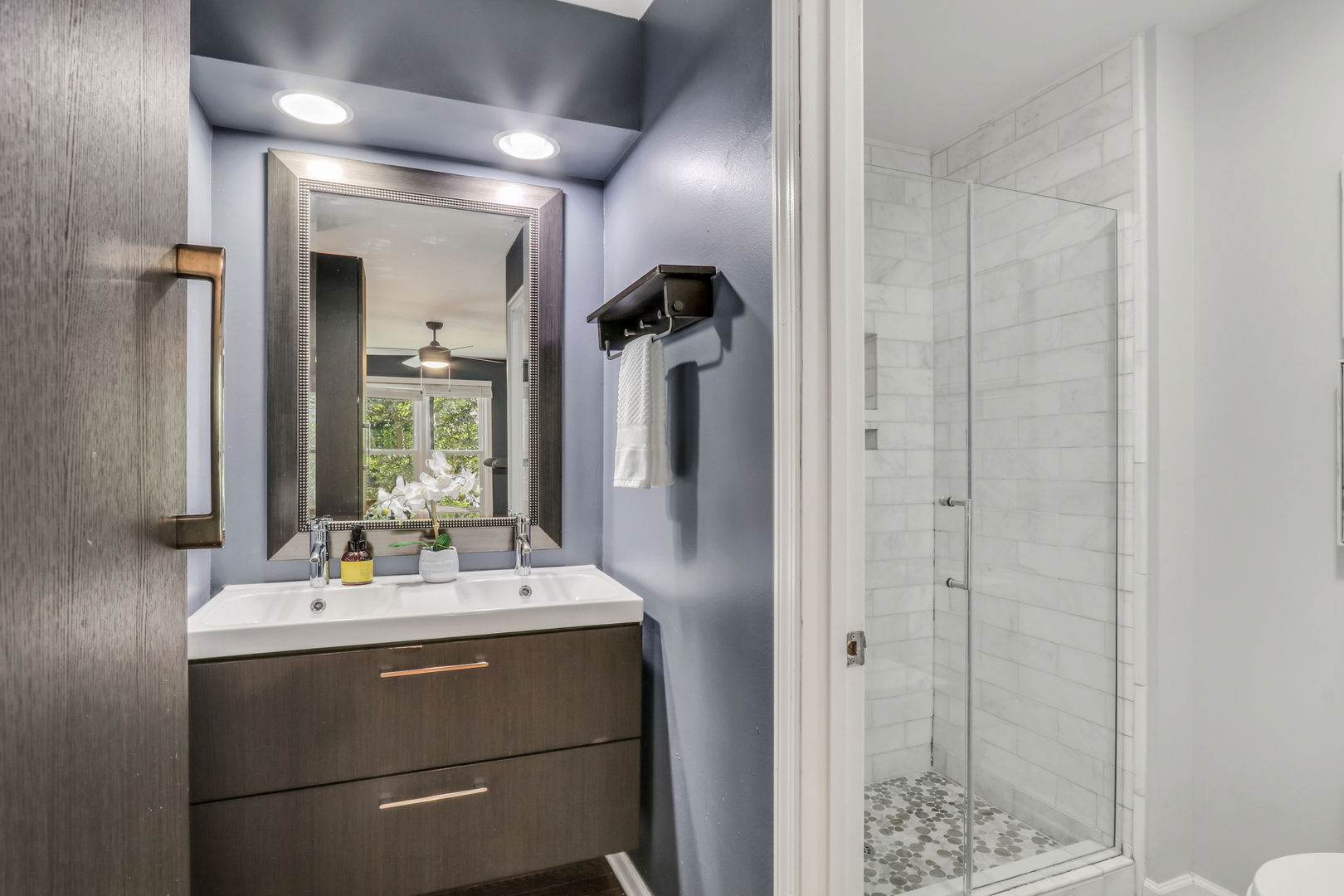 215 Coventry Circle #215, Vernon Hills, IL 60061