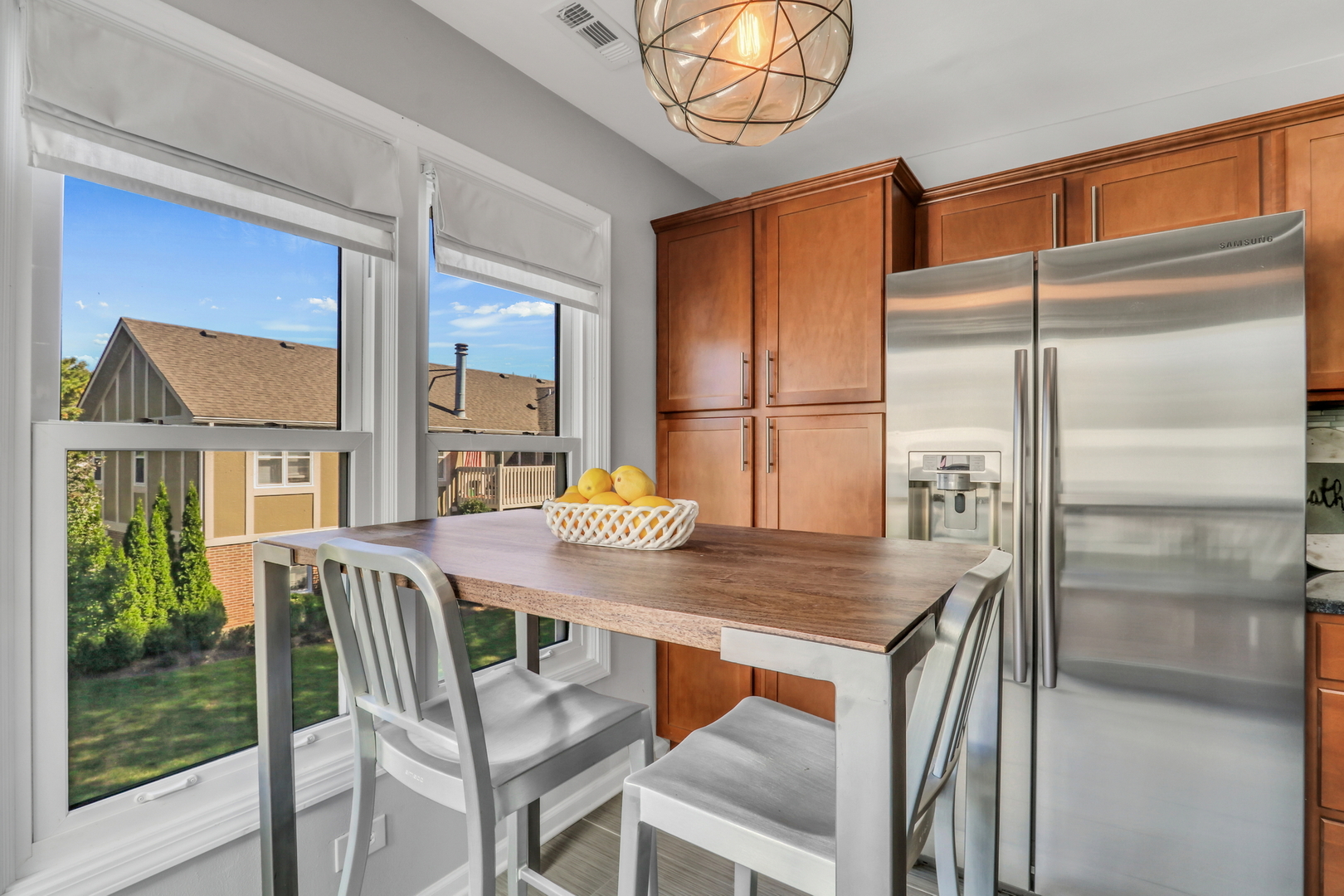 215 Coventry Circle #215, Vernon Hills, IL 60061