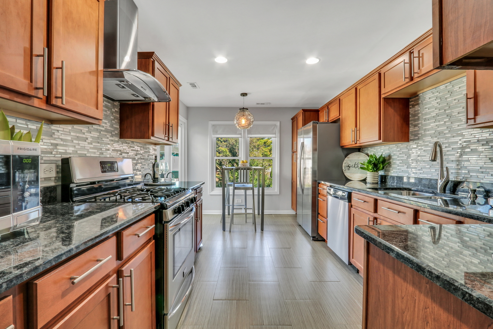 215 Coventry Circle #215, Vernon Hills, IL 60061