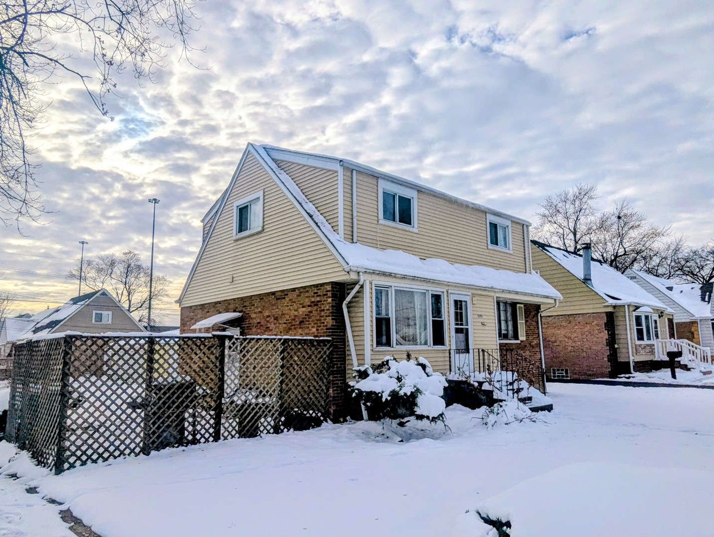 3253 Bernice Road, Lansing, IL 60438