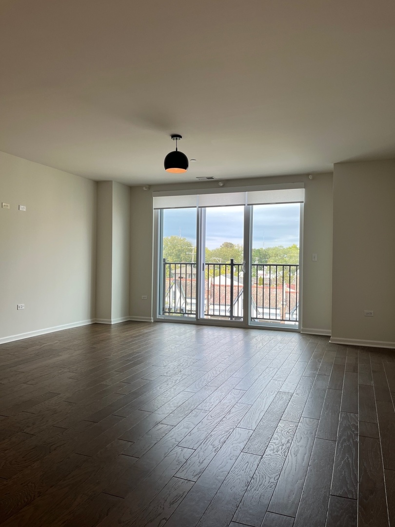 115 Lake Street #217, Libertyville, IL 60048