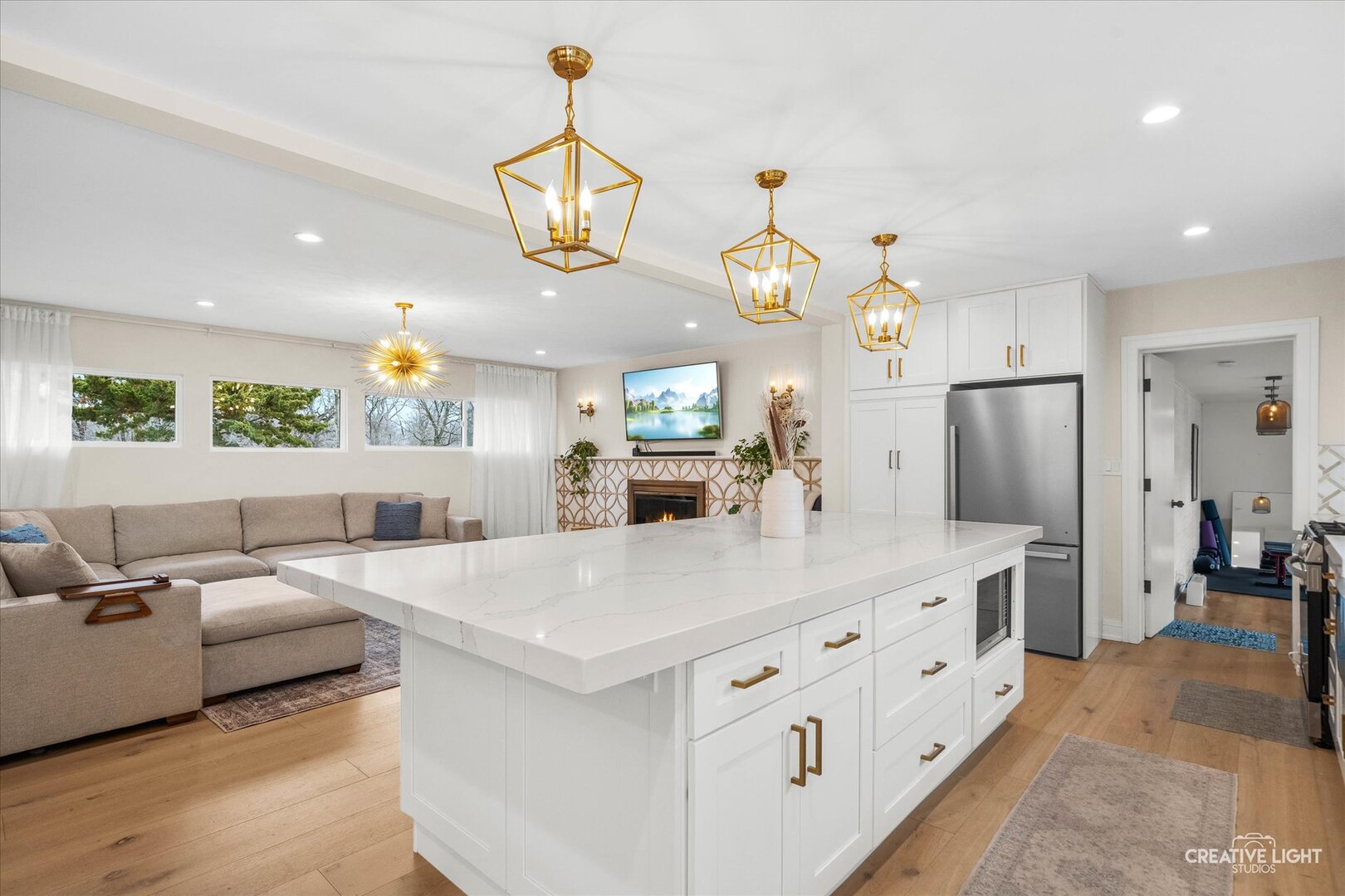 20 Forbes Road, Riverside, IL 60546