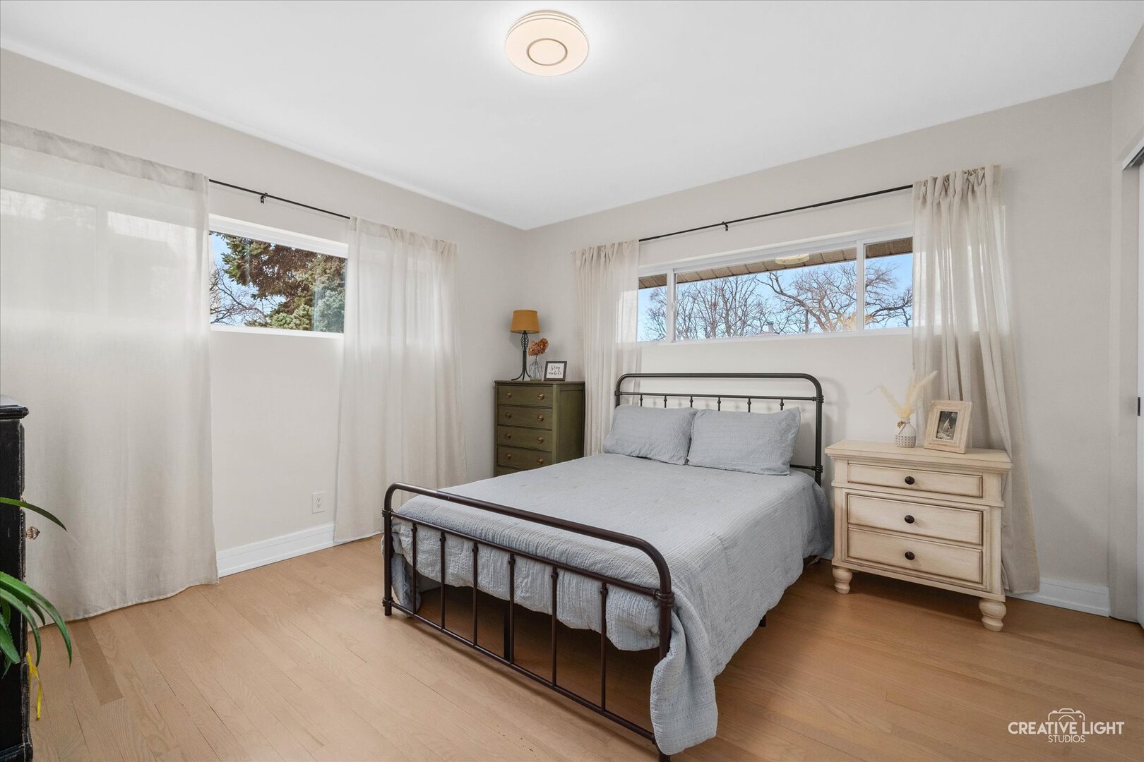 20 Forbes Road, Riverside, IL 60546