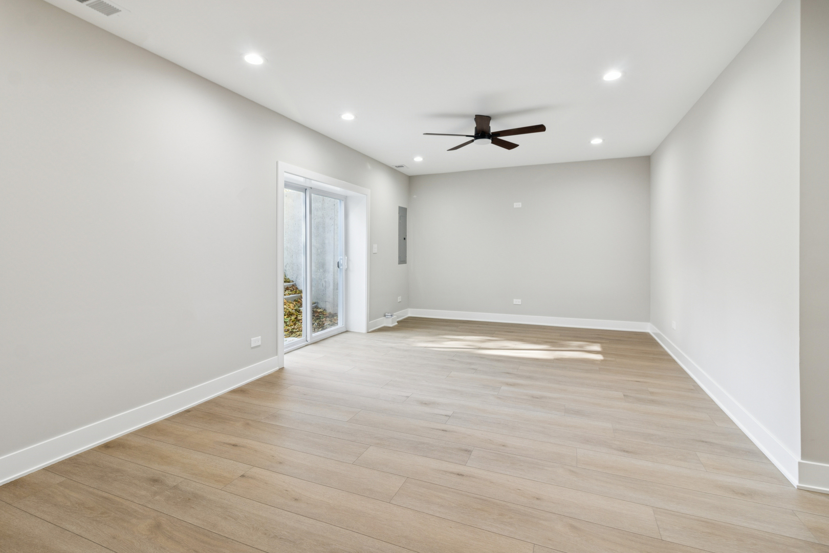 302 Hughes Avenue, Lockport, IL 60441