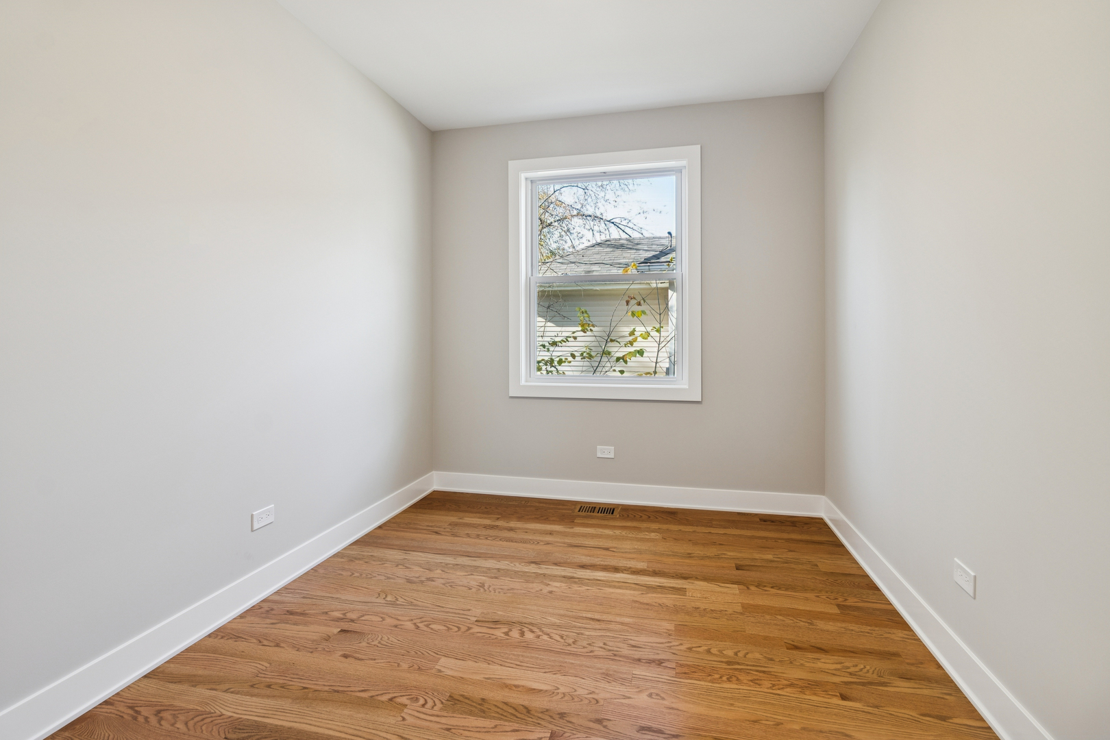 302 Hughes Avenue, Lockport, IL 60441