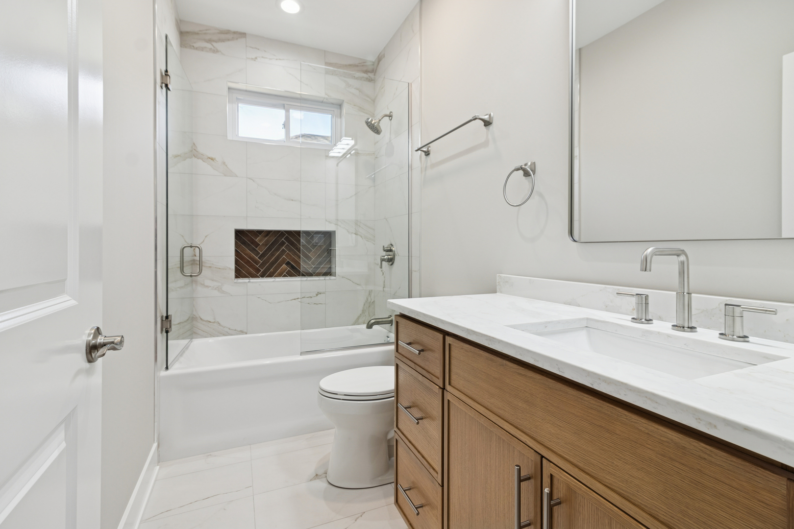 302 Hughes Avenue, Lockport, IL 60441