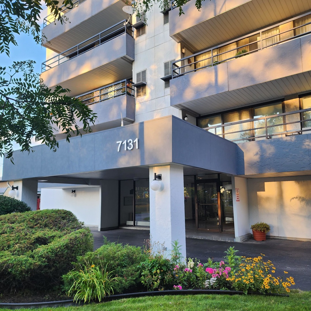 7131 N Caldwell Avenue #4S, Chicago, IL 60646