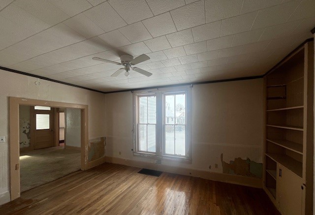 305 W Main Street, Oakland, IL 61943