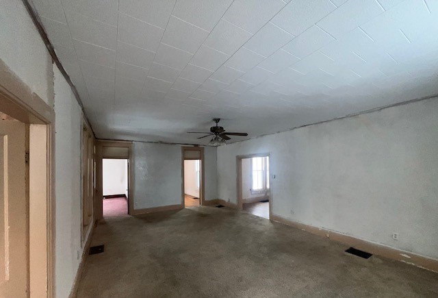 305 W Main Street, Oakland, IL 61943