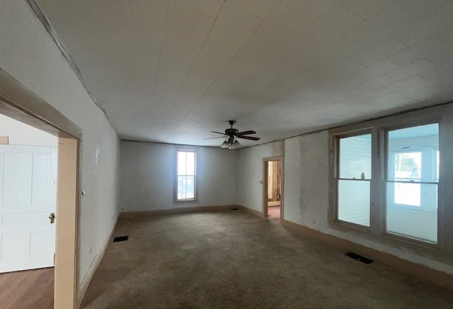 305 W Main Street, Oakland, IL 61943