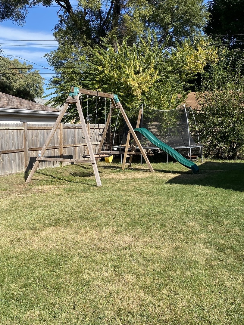 9029 Sproat Avenue, Oak Lawn, IL 60453