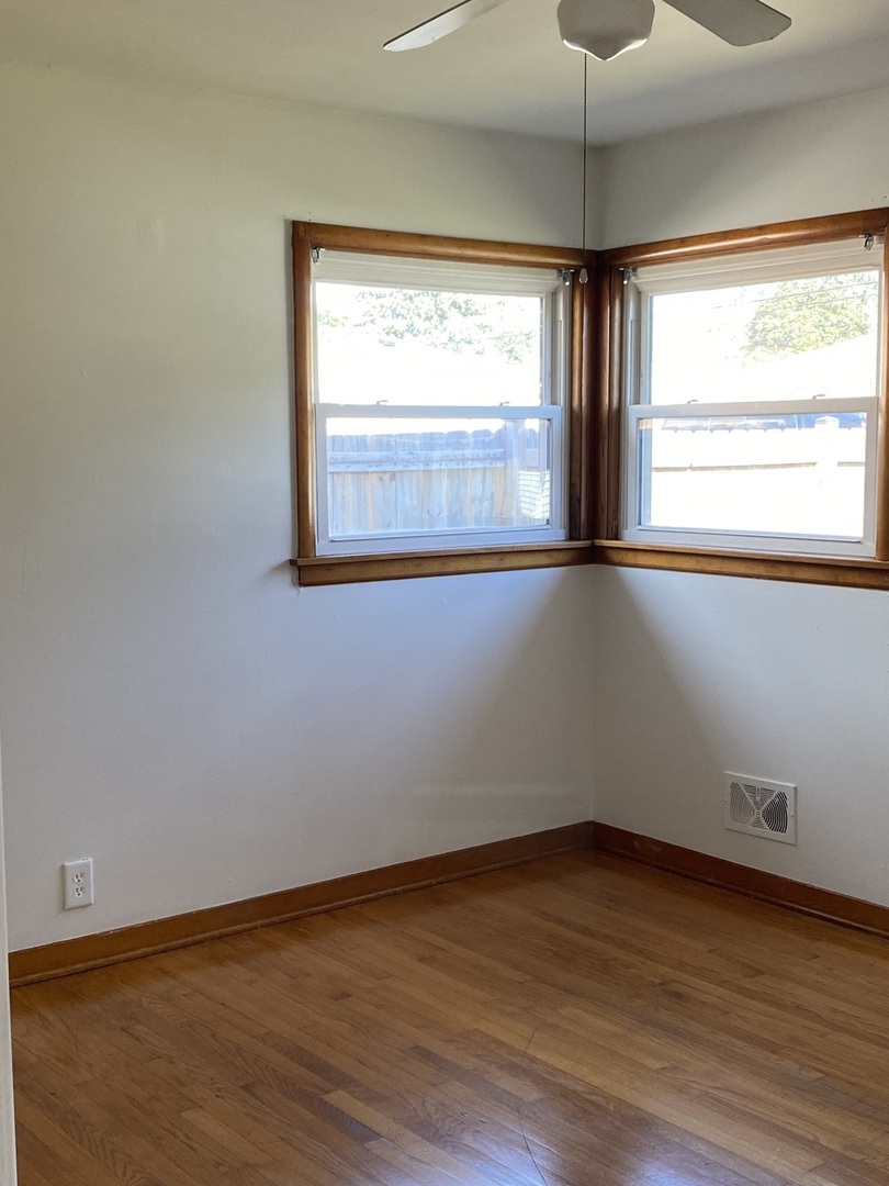 9029 Sproat Avenue, Oak Lawn, IL 60453