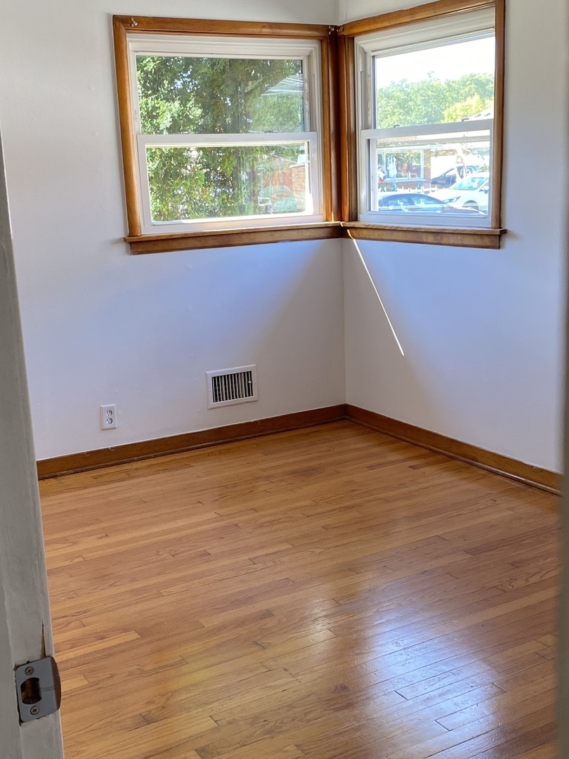 9029 Sproat Avenue, Oak Lawn, IL 60453