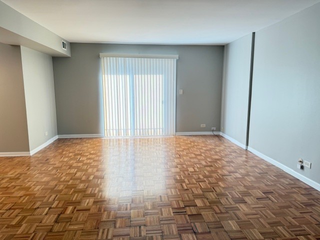 5240 Galitz Street #304, Skokie, IL 60077