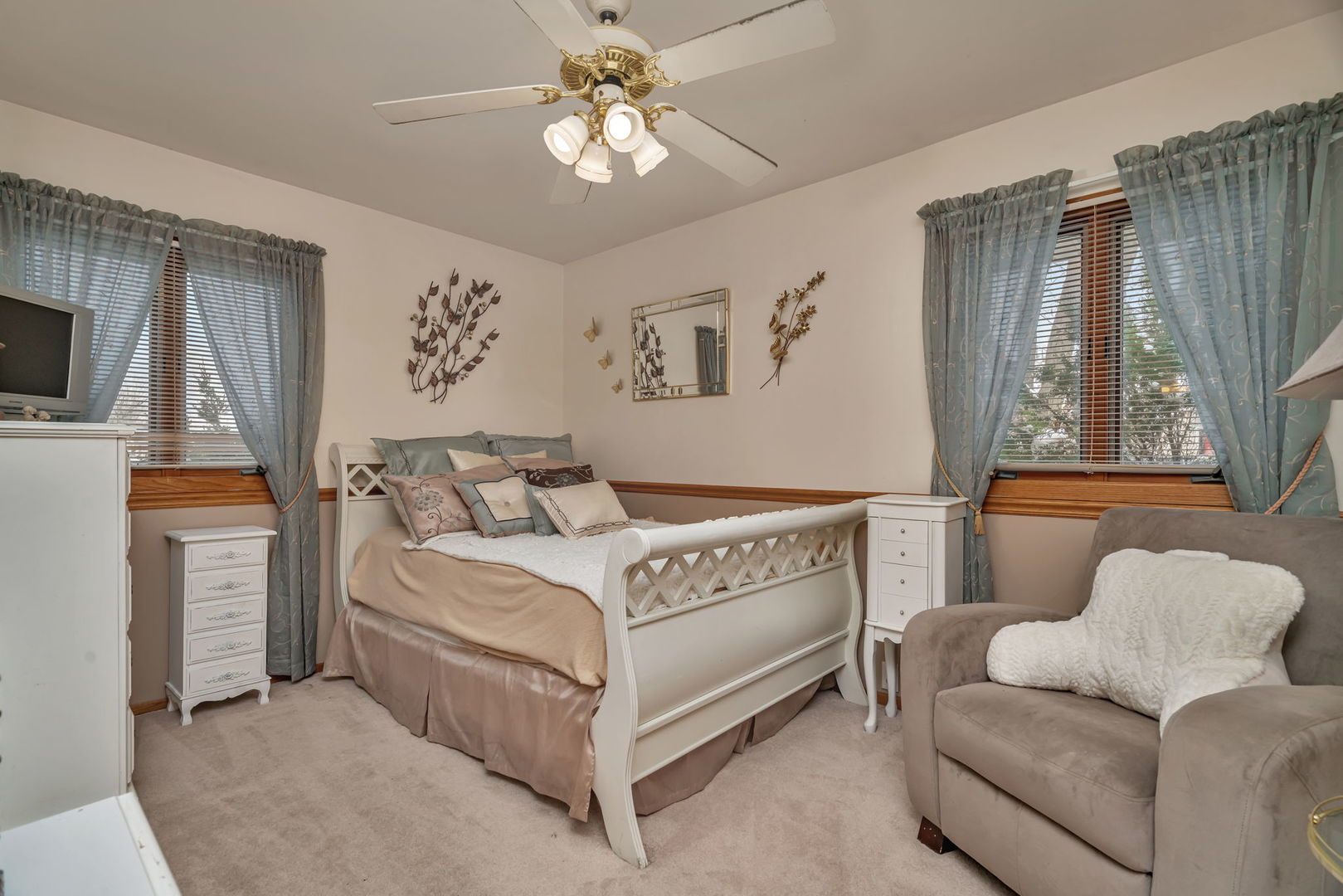 334 Hemlock Avenue, Romeoville, IL 60446