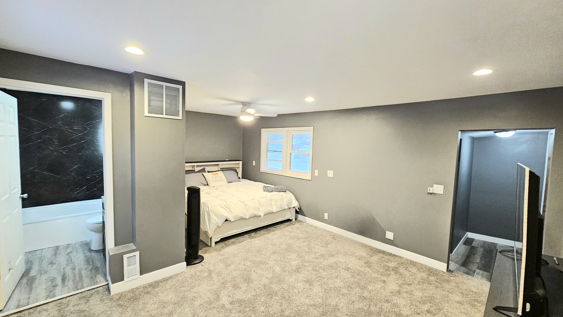 705 N Ottawa Avenue, Dixon, IL 61021