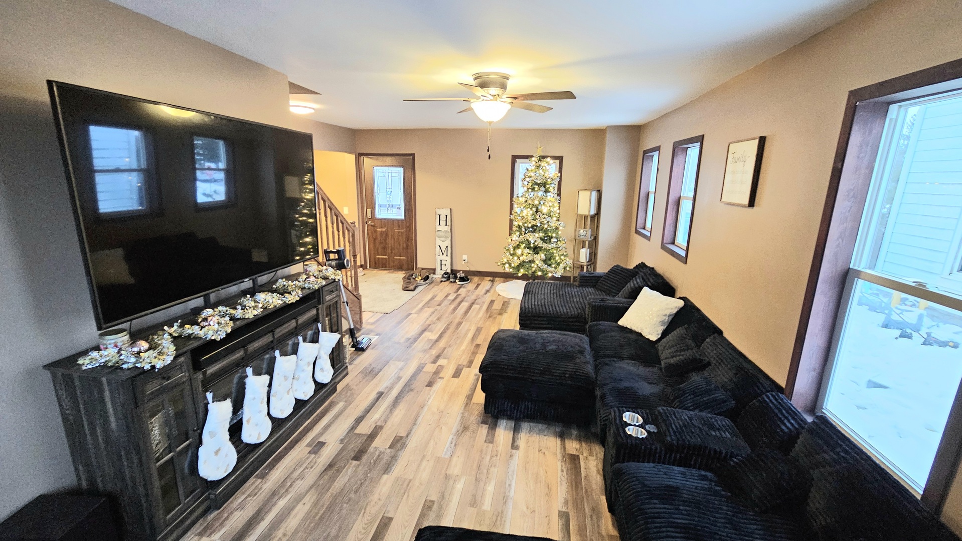 705 N Ottawa Avenue, Dixon, IL 61021