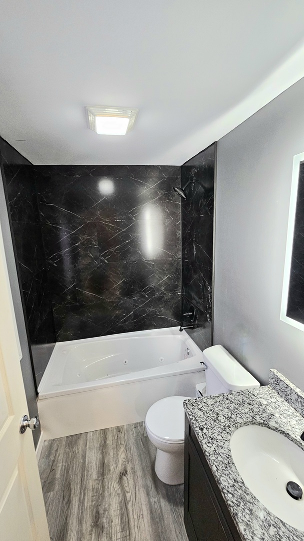 705 N Ottawa Avenue, Dixon, IL 61021