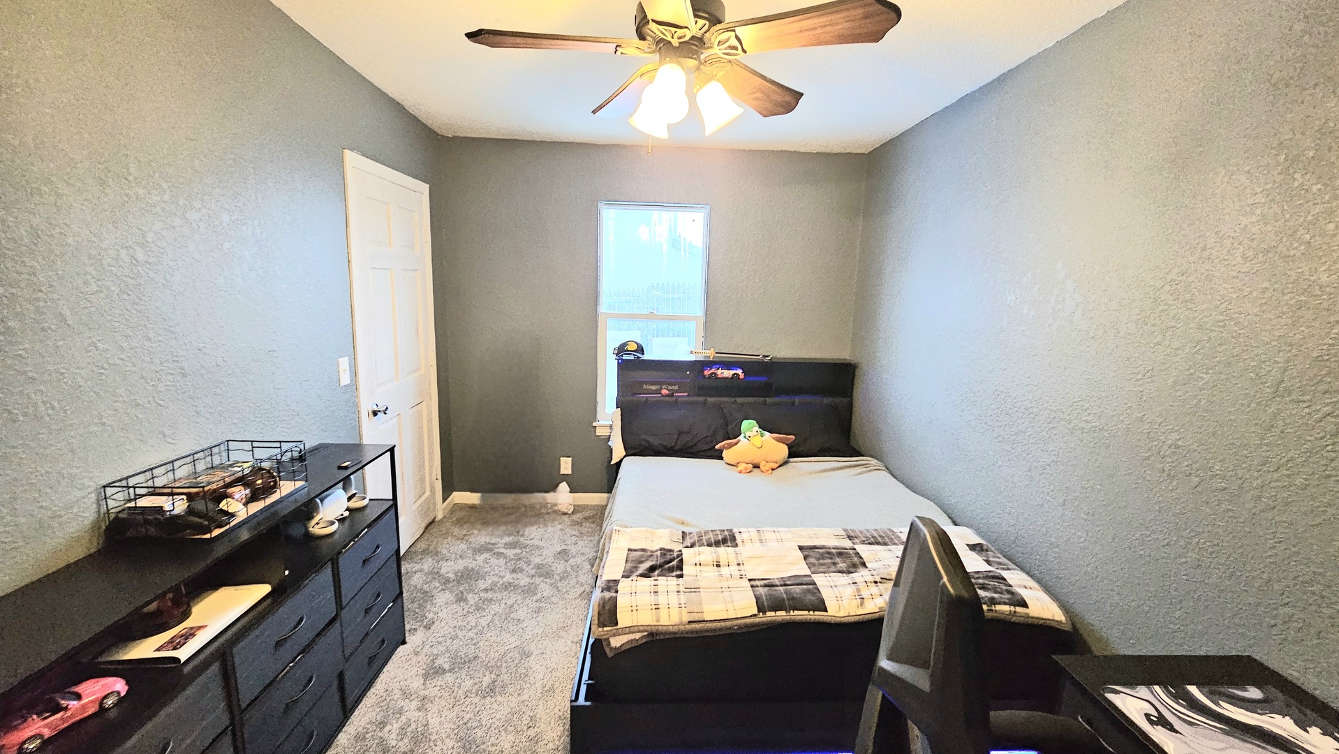 705 N Ottawa Avenue, Dixon, IL 61021